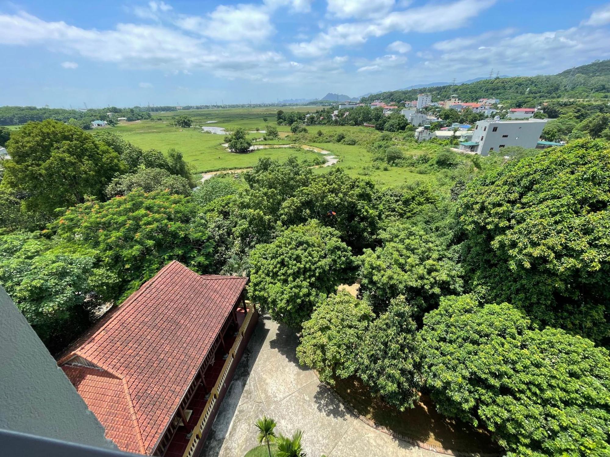 Thien Binh Hotel Hoa Binh Экстерьер фото