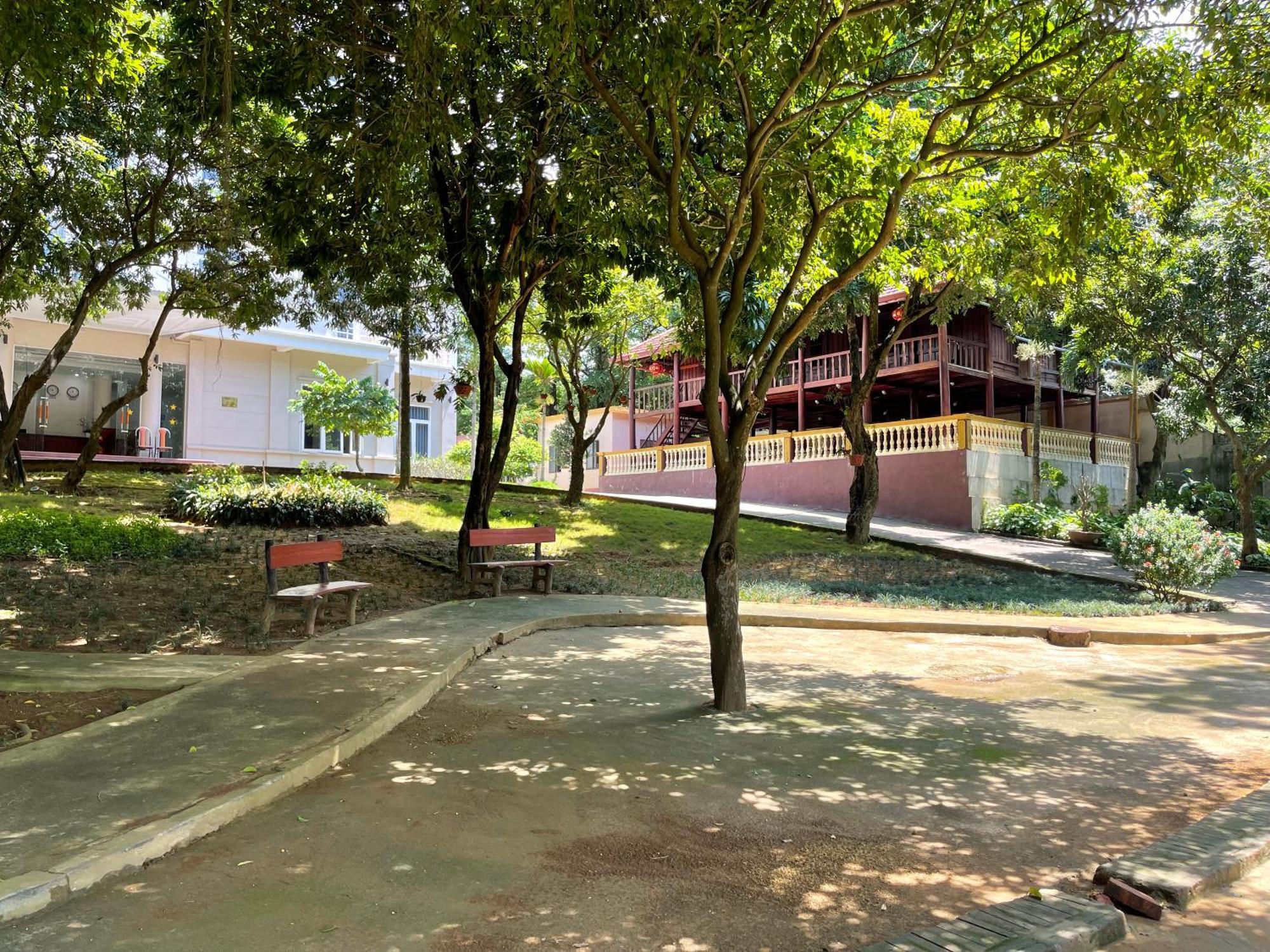 Thien Binh Hotel Hoa Binh Экстерьер фото